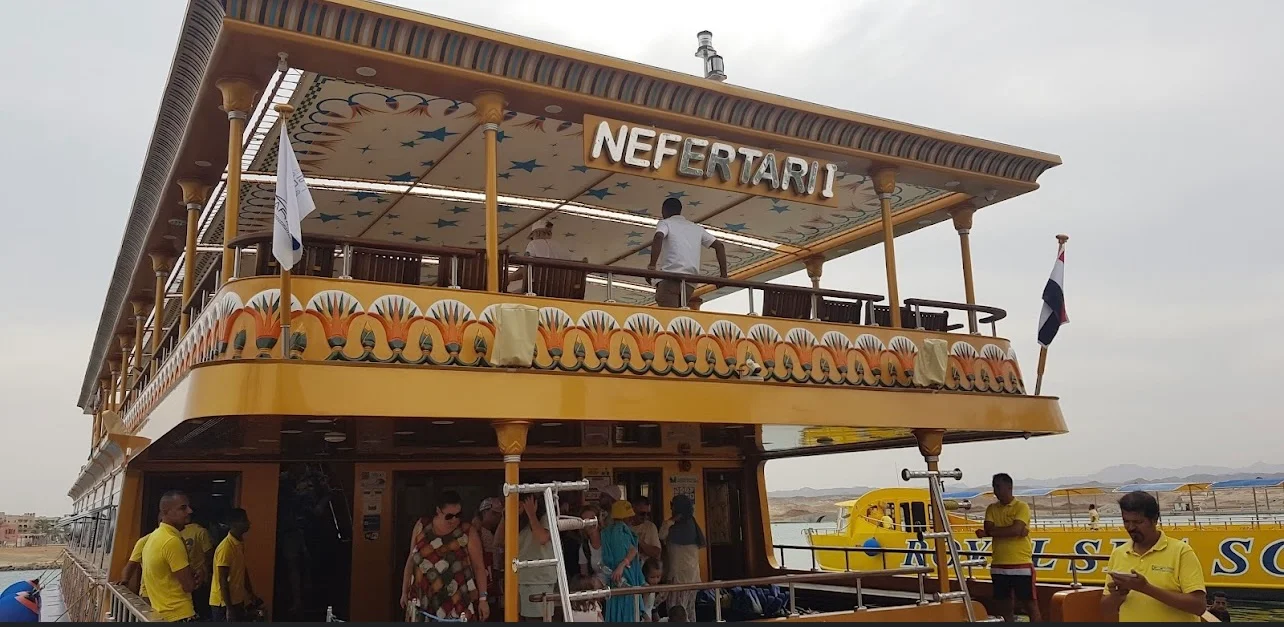 Nefertari Luxury Submarine