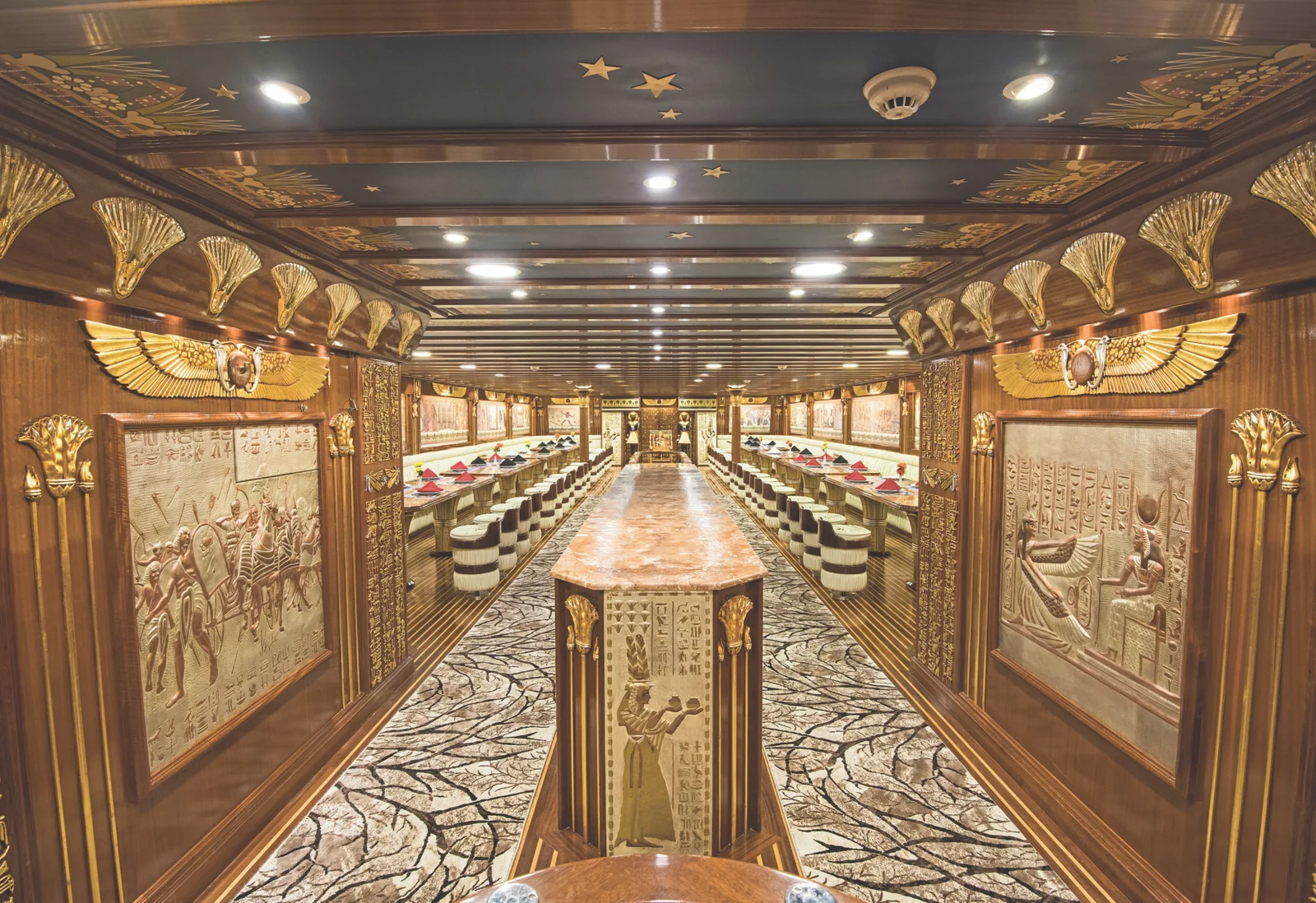 Nefertari Luxury Submarine